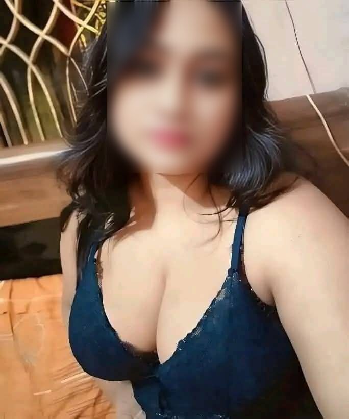 Gomti Nagar Call Girl - Barkha Gautam