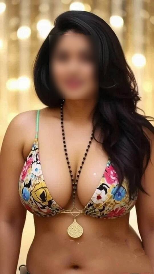 Gomti Nagar Call Girl - Ramya Khan